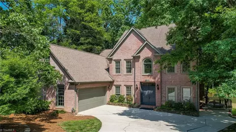 5300 Coveview Ct, Greensboro, NC 27407