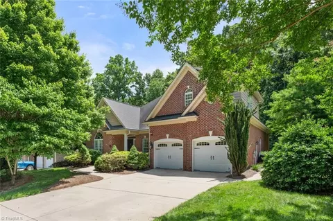 5080 Century Oaks Ln, Winston Salem, NC 27106