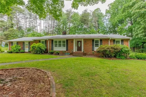 5025 Gessner Pl, Winston Salem, NC 27104