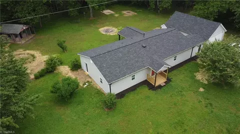 1894 Turner Mountain Rd, Mount Airy, NC 27030