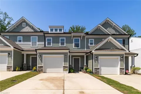 3 Stardust Trl, Greensboro, NC 27455