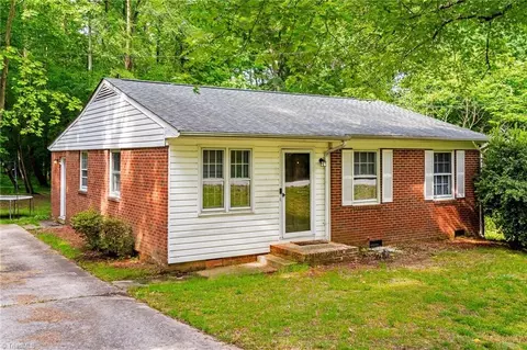 Exterior - 1126 Springfield Rd E, High Point, NC 27263 photo 5 of 8