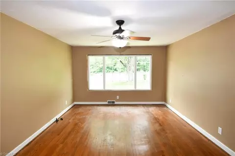 321 Shoals Rd, Pinnacle, NC 27043 photo 14