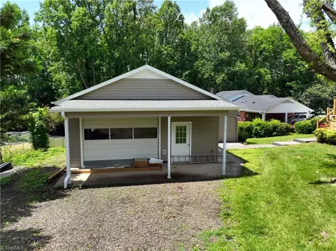 321 Shoals Rd, Pinnacle, NC 27043 photo 6