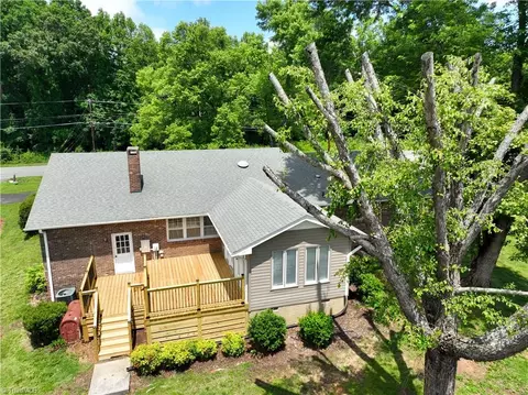 321 Shoals Rd, Pinnacle, NC 27043 photo 8