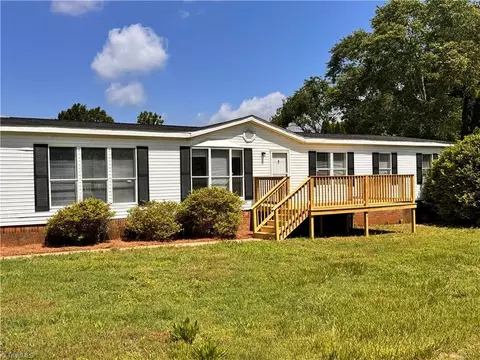 7060 S Nc Highway 801, Mocksville, NC 27028