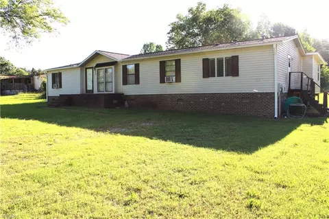 7885 Racine Rd, Pleasant Garden, NC 27313