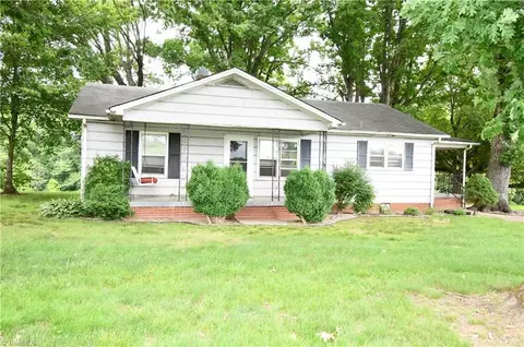 5615 Siloam Rd, Siloam, NC 27047