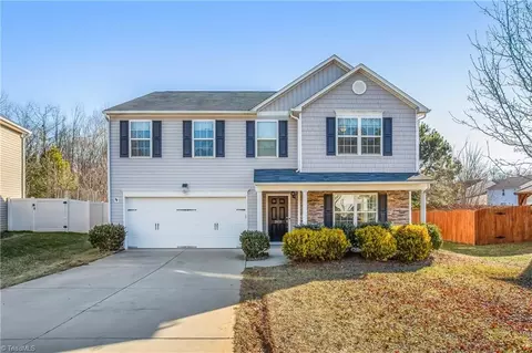 2635 Leighswood Dr, Winston Salem, NC 27106