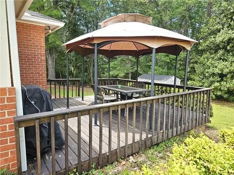Exterior - 831 Sunset Dr, Pilot Mountain, NC 27041 photo 1 of 3