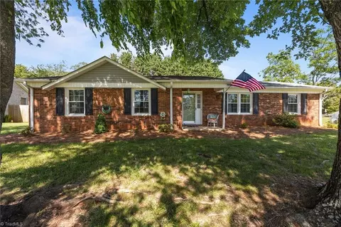 202 Stokes Forest Dr, King, NC 27021