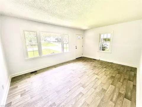 Living - 2306 Williams Ave, High Point, NC 27262 photo 2 of 2
