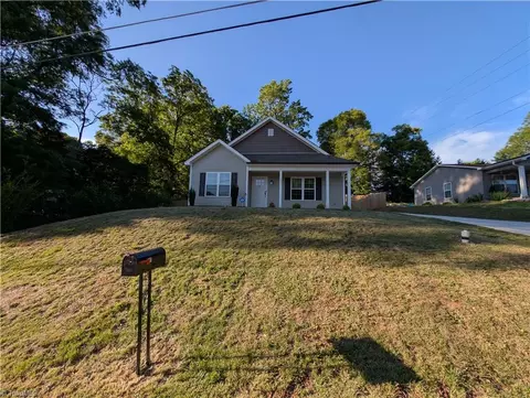 137 Harding St, Mocksville, NC 27028