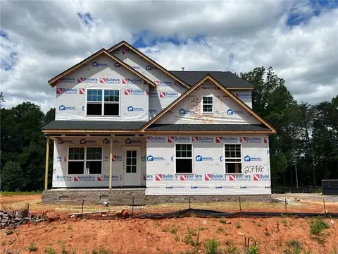 5113 Logos Dr #27, Stokesdale, NC 27357