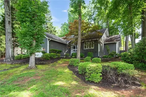 6404 Muirfield Dr, Greensboro, NC 27410