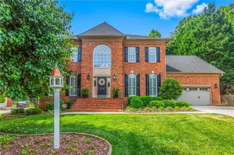 3116 Lodge Dr, Jamestown, NC 27282