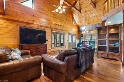 419 Woodpecker Rd, Purlear, NC 28665 photo 25