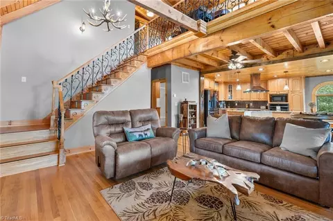 419 Woodpecker Rd, Purlear, NC 28665 photo 9
