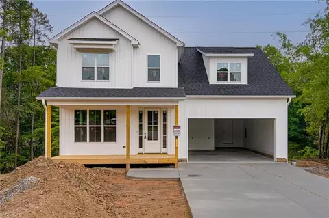 275 Greenturf Dr, Winston Salem, NC 27107