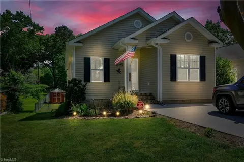 254 NW Tipperary Ln, Winston Salem, NC 27104