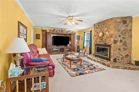 3866 Creekview Dr, Trinity, NC 27370 photo 8