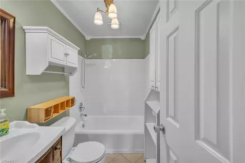 Bath - 307 Key St S, Pilot Mountain, NC 27041 photo 1 of 2