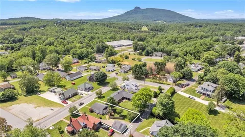 View/Area - 307 Key St S, Pilot Mountain, NC 27041 photo 2 of 4