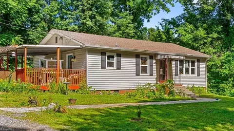 3941 Vest Mill Rd, Winston Salem, NC 27103