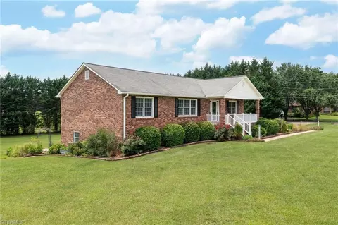 845 Howell Rd, Mocksville, NC 27028