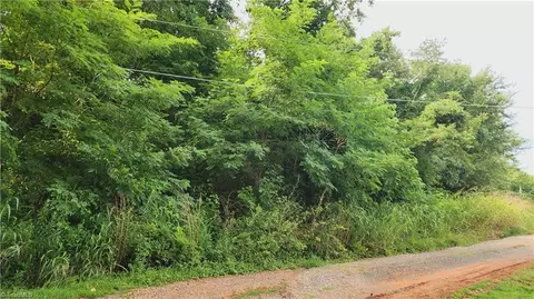 180 Buccaneer Cir, Salisbury, NC 28146