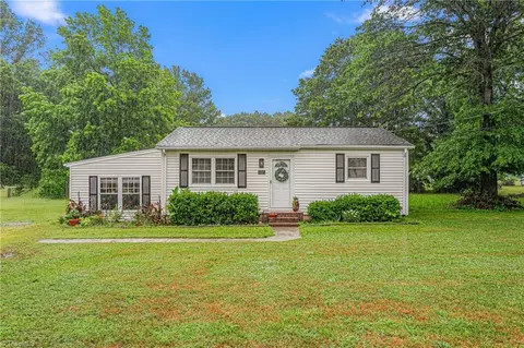 9205 Payne Rd, Kernersville, NC 27284