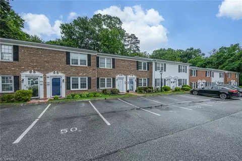 311 Salisbury St #50, Kernersville, NC 27284