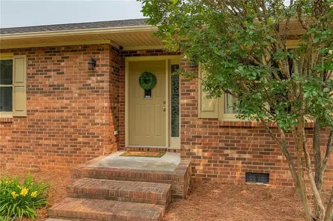 7741 Hampton Rd, Clemmons, NC 27012 photo 3