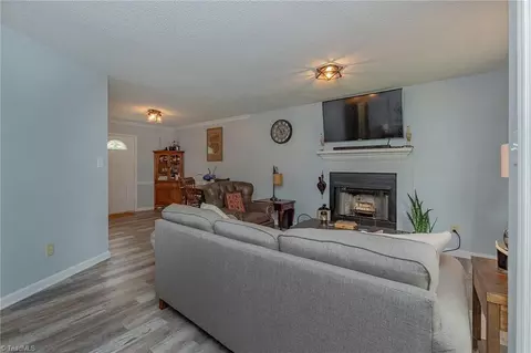 7741 Hampton Rd, Clemmons, NC 27012 photo 4