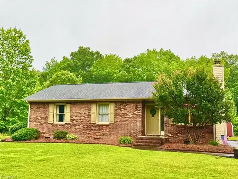 7741 Hampton Rd, Clemmons, NC 27012