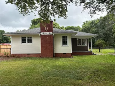 2527 Nc Highway 66 S, Kernersville, NC 27284