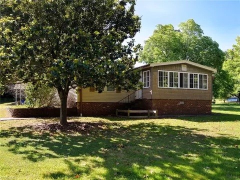 283 Crotts Dr, Lexington, NC 27295