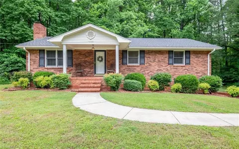 1090 S Nc Highway 801, Advance, NC 27006