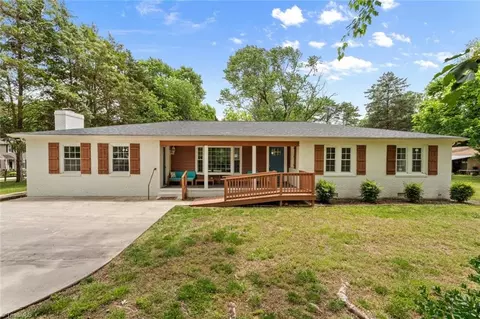 6925 Wooden Rail Ln, Summerfield, NC 27358