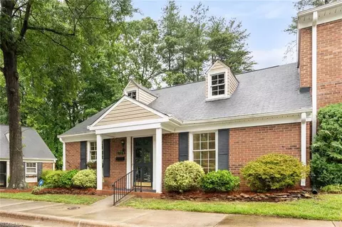 2704 Saint Johns Pl, Winston Salem, NC 27106
