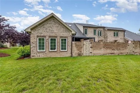 Exterior - 655 Stags Leap Ct, High Point, NC 27265 photo 7 of 8