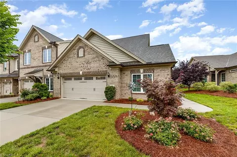 655 Stags Leap Ct, High Point, NC 27265
