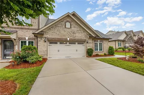 Exterior - 655 Stags Leap Ct, High Point, NC 27265 photo 3 of 8