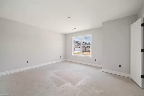 Bedroom - 154 Enclave Dr, Clemmons, NC 27012 photo 6 of 11