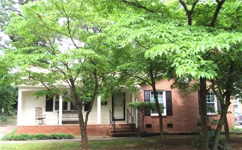 3000 Stratford Dr, Greensboro, NC 27408