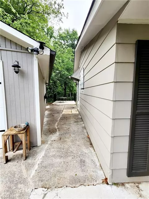 Exterior - 1129 Foxtrot Ct, King, NC 27021 photo 3 of 13