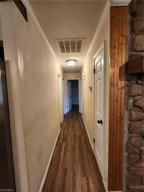 Entry Way - 1129 Foxtrot Ct, King, NC 27021 photo 1 of 2
