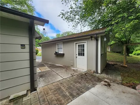 Exterior - 1129 Foxtrot Ct, King, NC 27021 photo 5 of 13