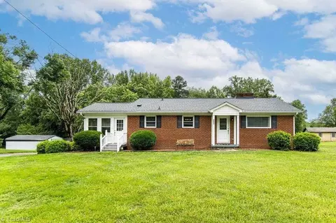 404 Linville Rd, Kernersville, NC 27284