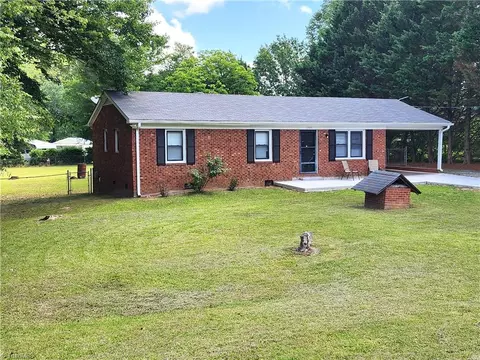 6905 Harlow Dr, Archdale, NC 27263